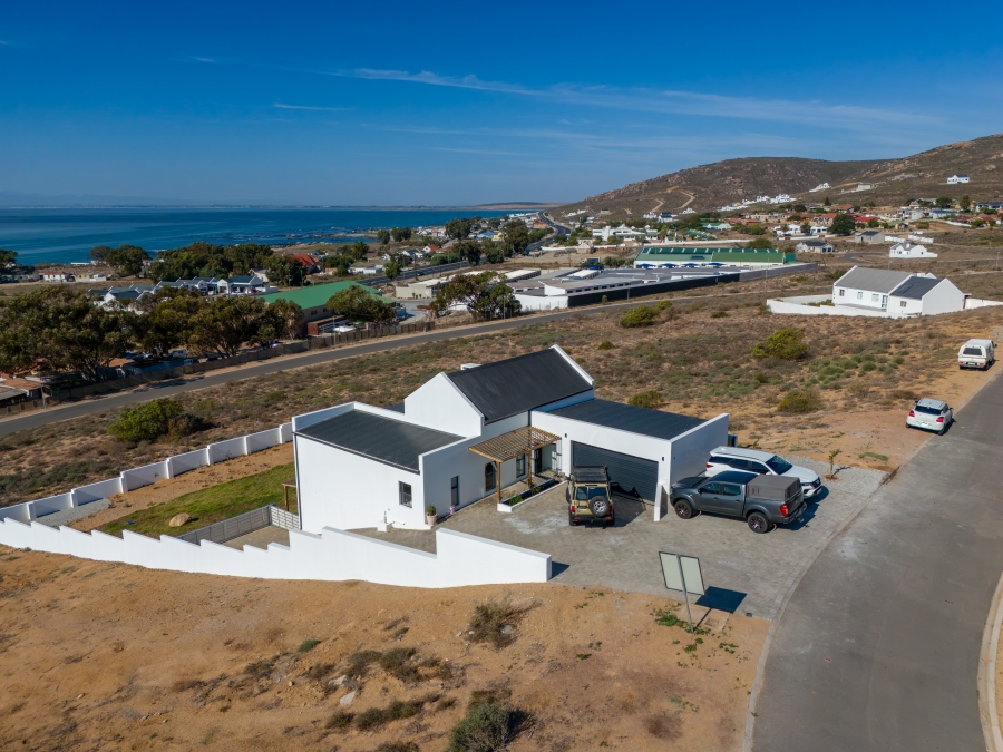 4 Bedroom Property for Sale in Britannica Heights Western Cape